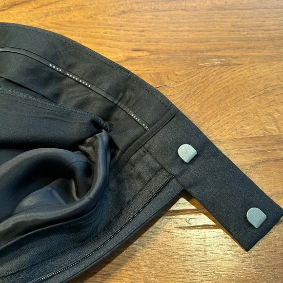 Hugo Boss Super 100 Suit (pants + jacket) charcoal grey, size 40 - Picture 7 of 7